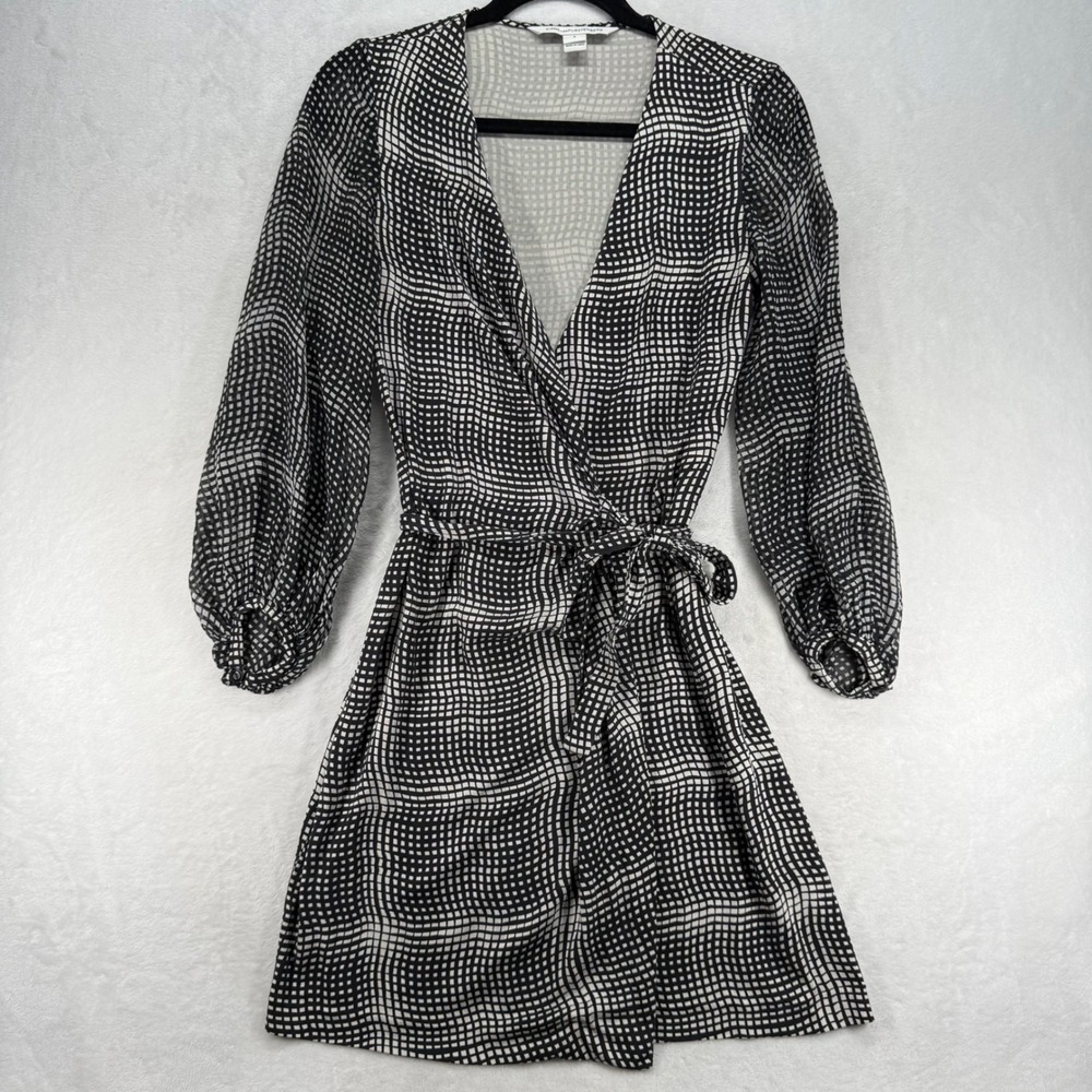 Diane von Furstenberg Silk Wrap Dress chiffon Long Sleeve Black White plaid Sz 4